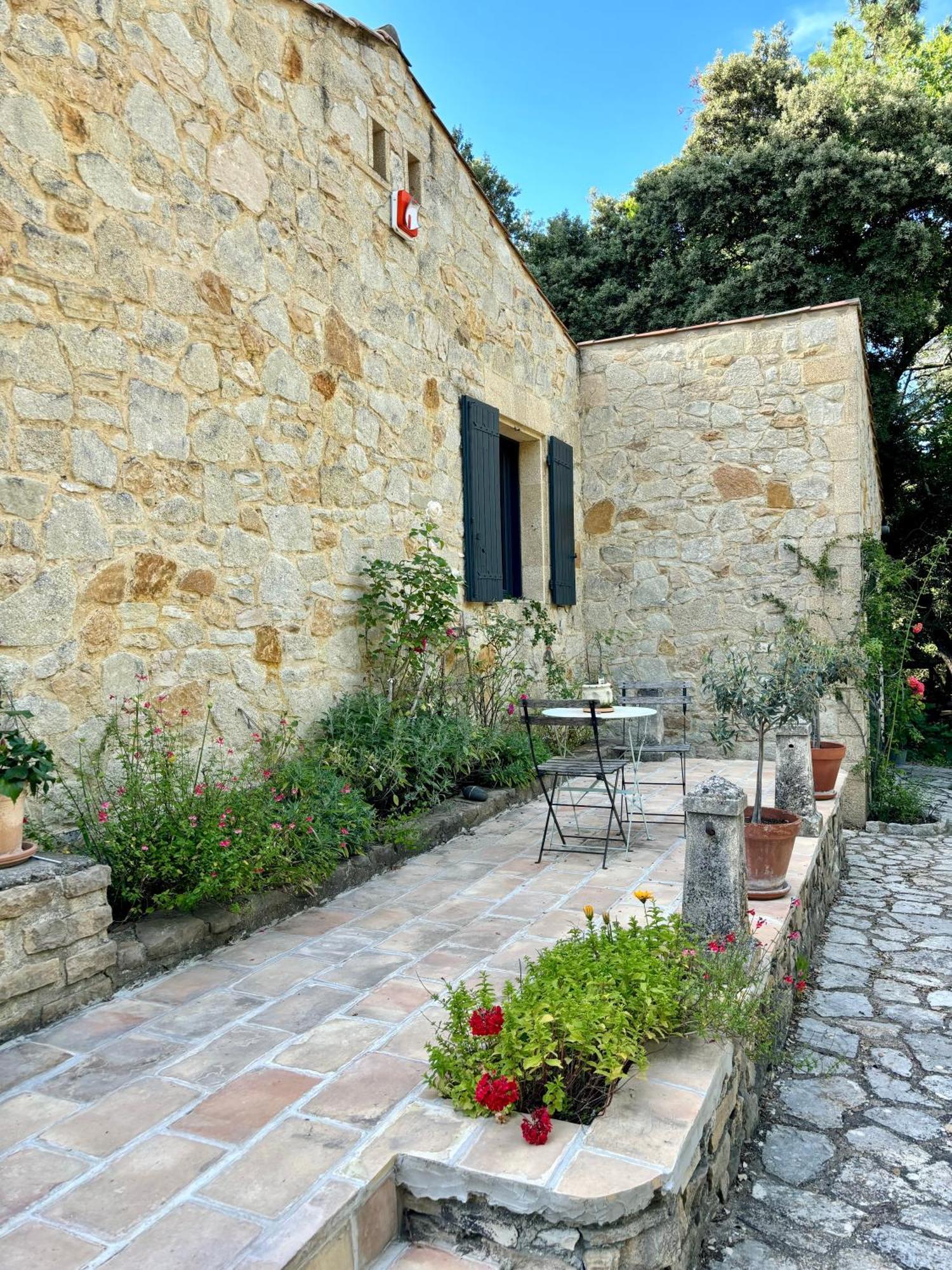 Maison Terre De Lune Mondragon Bagian luar foto
