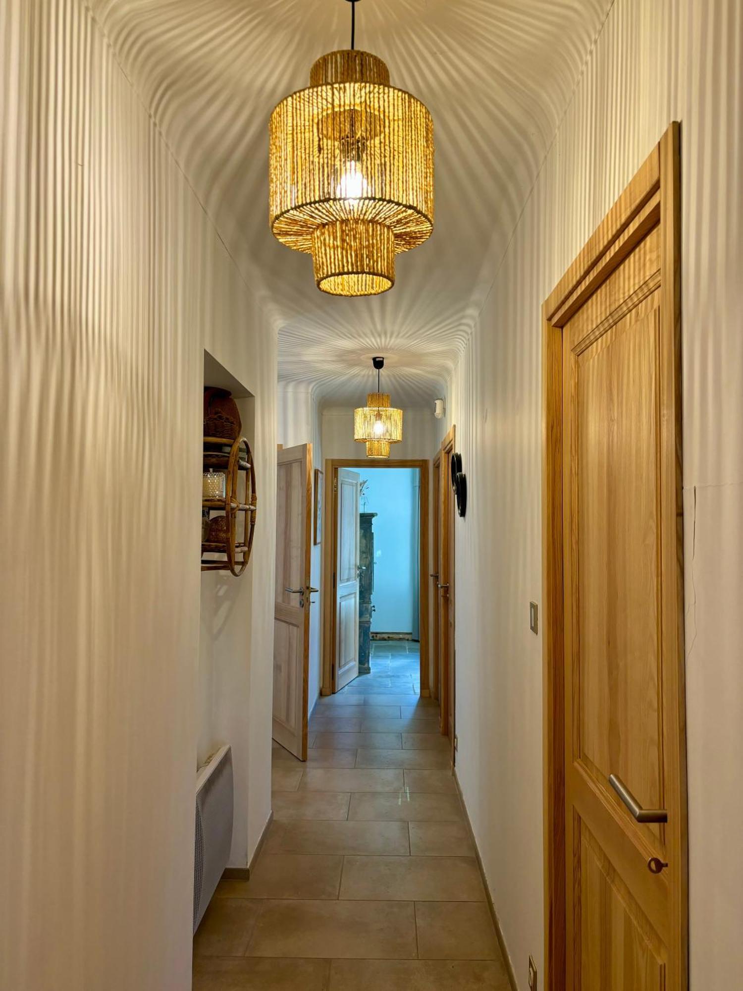 Maison Terre De Lune Mondragon Bagian luar foto