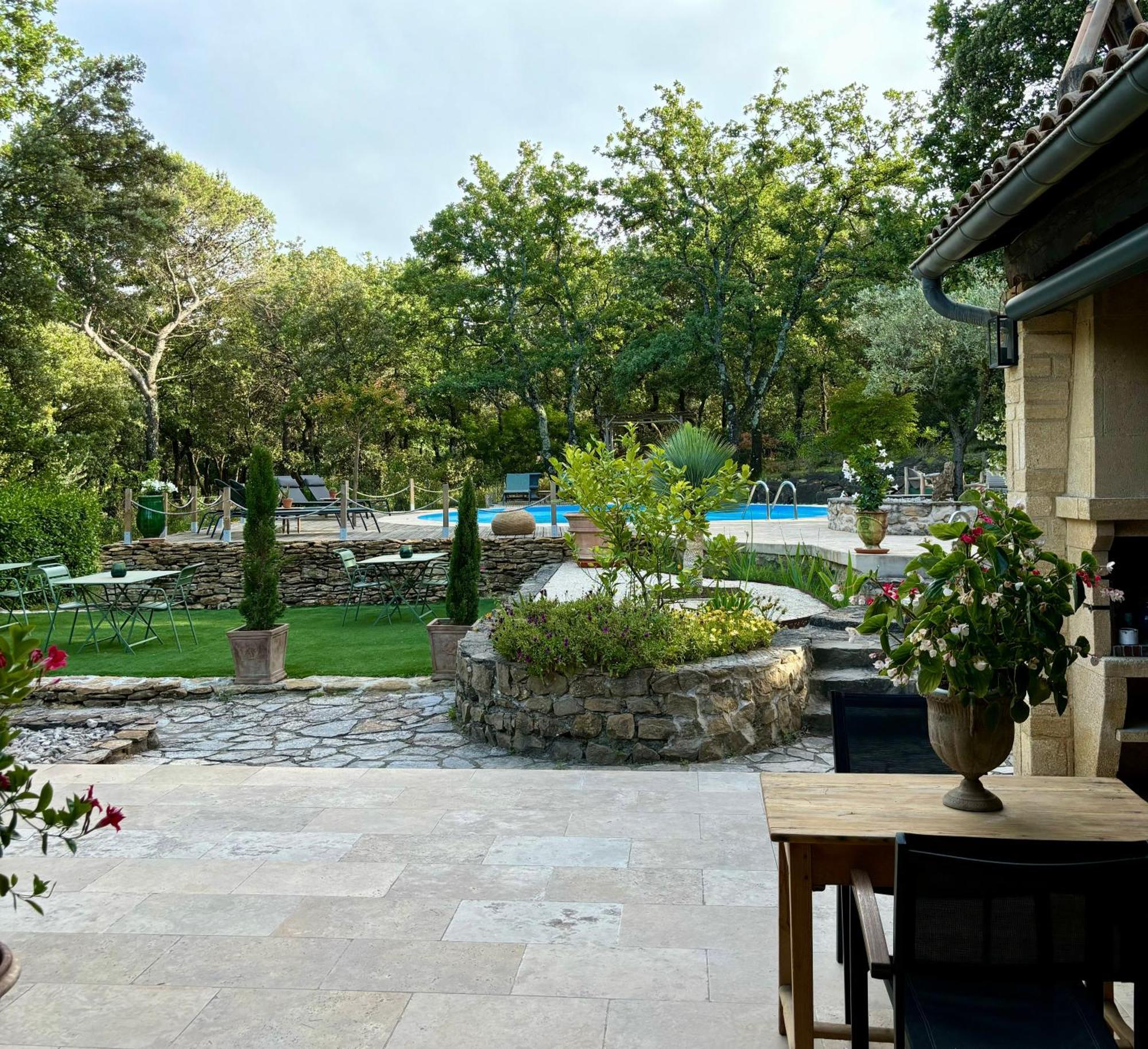 Maison Terre De Lune Mondragon Bagian luar foto
